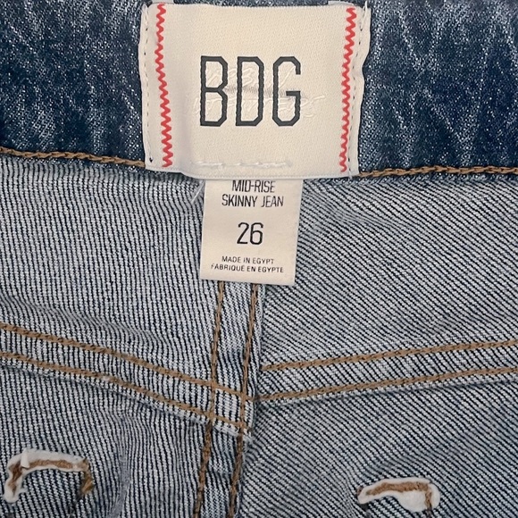 Urban Outfitters BDG Mid-rise Skinny Jeans in Medium Wash Size 26 - Picture 4 of 8